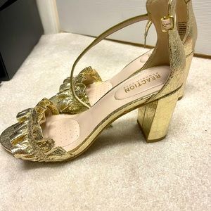 Kenneth Cole Reaction rise ruffle 7.5